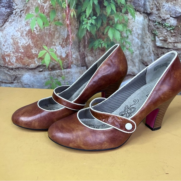 KENSIE Burnished Brown Leather Mary Janes, 7.5 - Picture 2 of 12